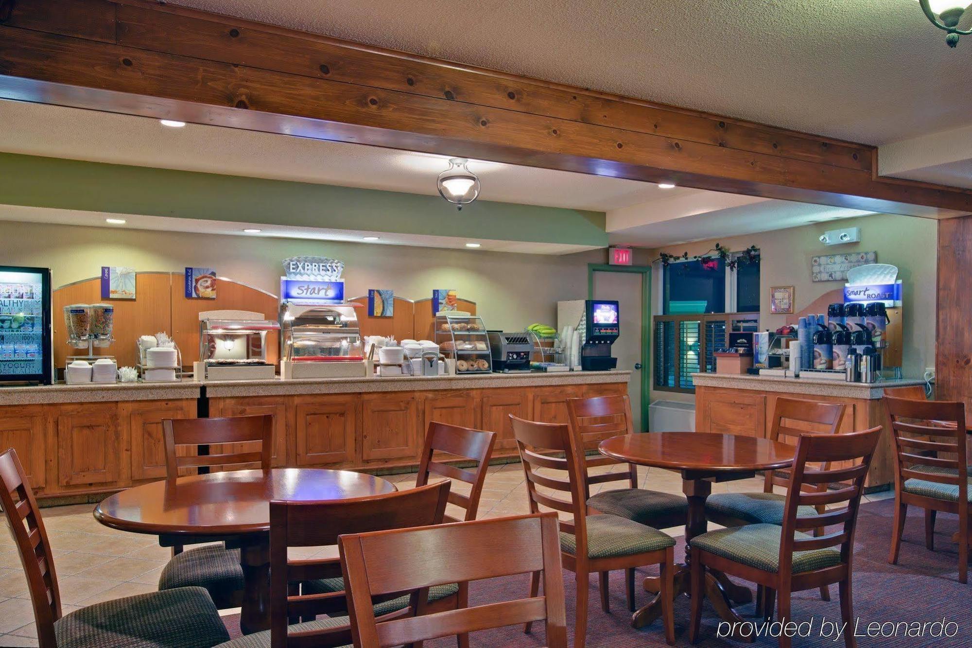 Holiday Inn Express Hotel & Suites Charlottetown By Ihg Bagian luar foto